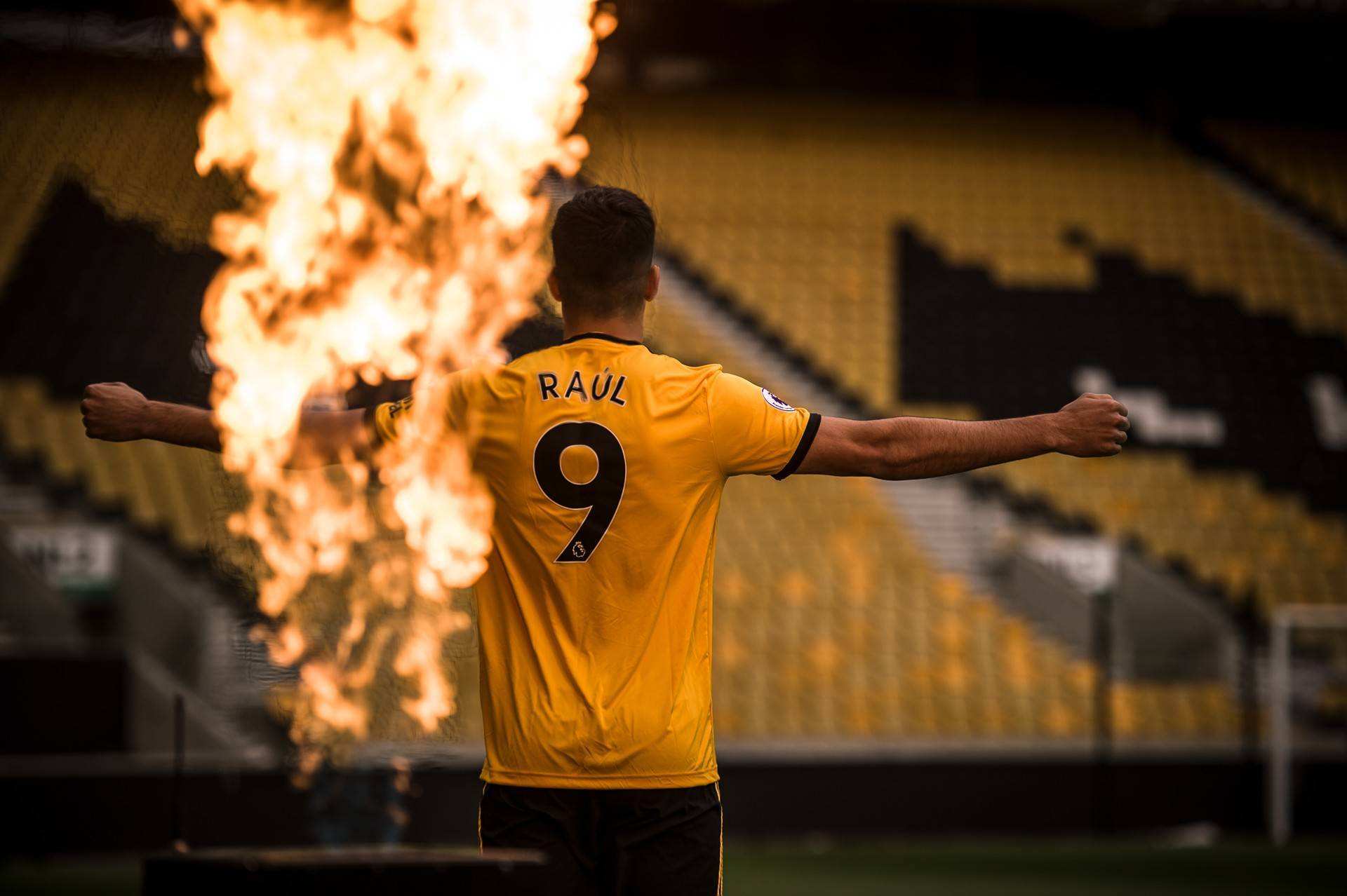 关于窗口期英超传出新动向，尼斯刷新队史纪录，管理层表态——质疑声仍在，细节决定成败的信息