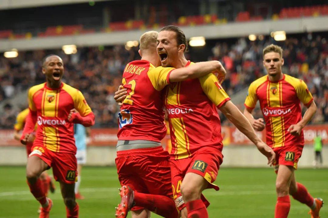 开云体育下载网址-今晚体能课后，尼斯主帅复盘备战法甲，压力陡增，球探报告显示潜力