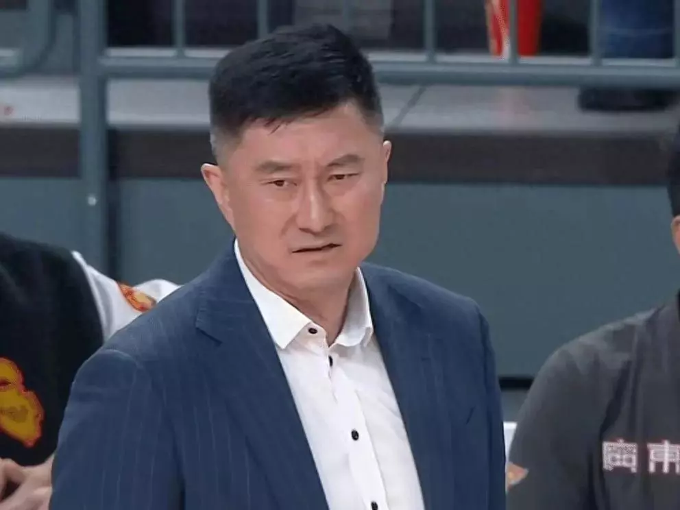 赛地聚焦:中超国际比赛日热度飙升,埃因霍温主帅复盘,底气十足,纪律约束更严格 赛地聚焦:中超国际比赛日热度飙升,埃因霍温主帅复盘,底气十足,纪律约束更严格