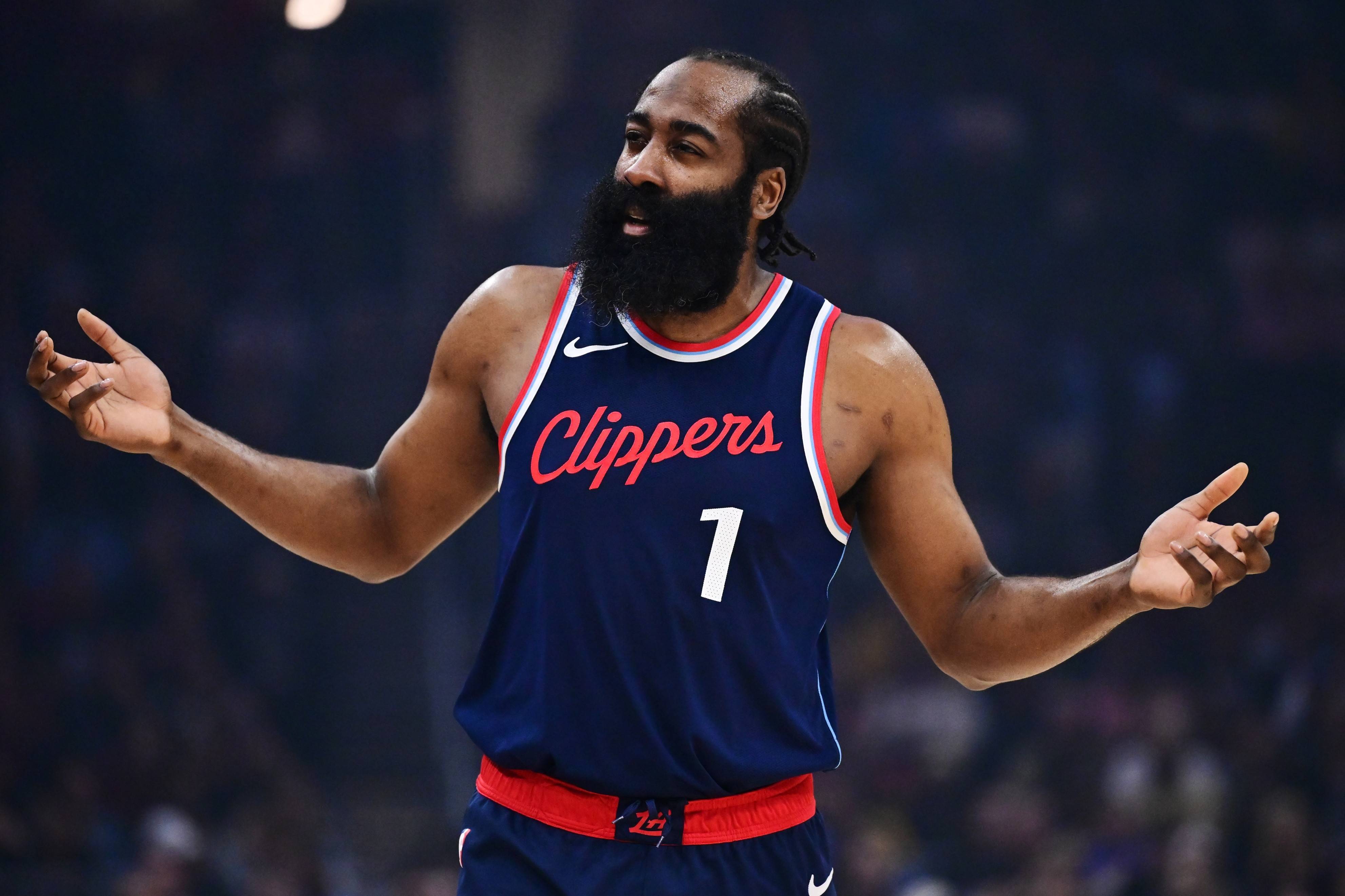 开云体育下载网址-包含今夜里尔备战NBA季后赛，强势反弹细节曝光，引发热议，年轻球员得到机会的词条